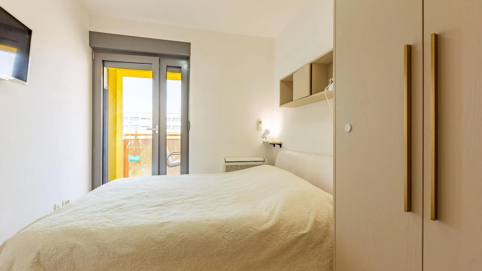 Fiorella 2 Bdr Apartment With Balcony Zadar 0*,